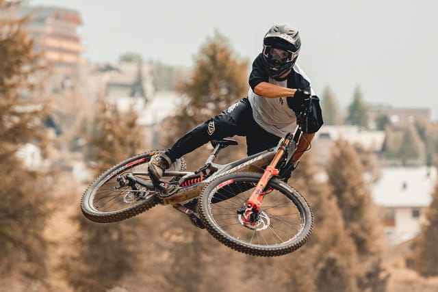 Riding the trails at Mottolino Bikepark, Livigno — Dirty Bikes Photo