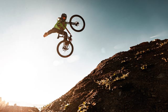 Mountain bike rider at Mottolino Bikepark, Livigno — Dirty Bikes Photo